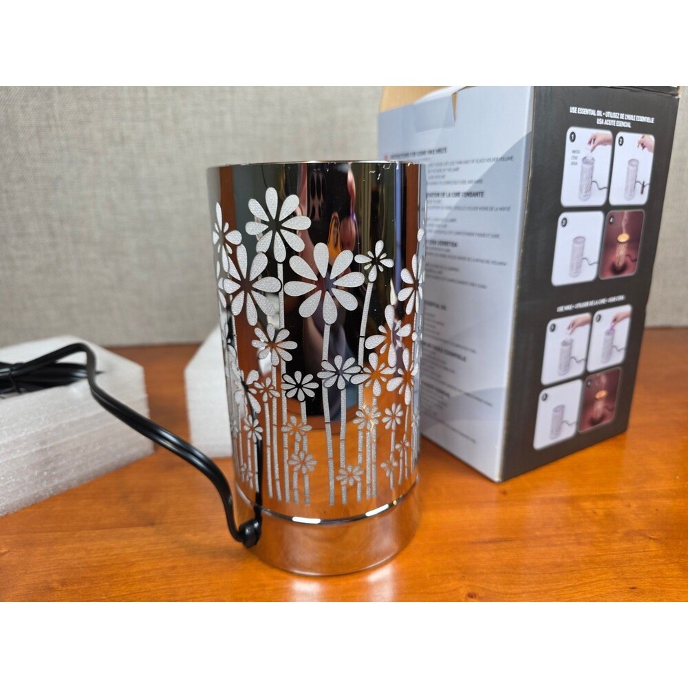 Peterson Artwares Floral Touch Lamp Essential Oil Wax Warmer NIB Chrome Silver